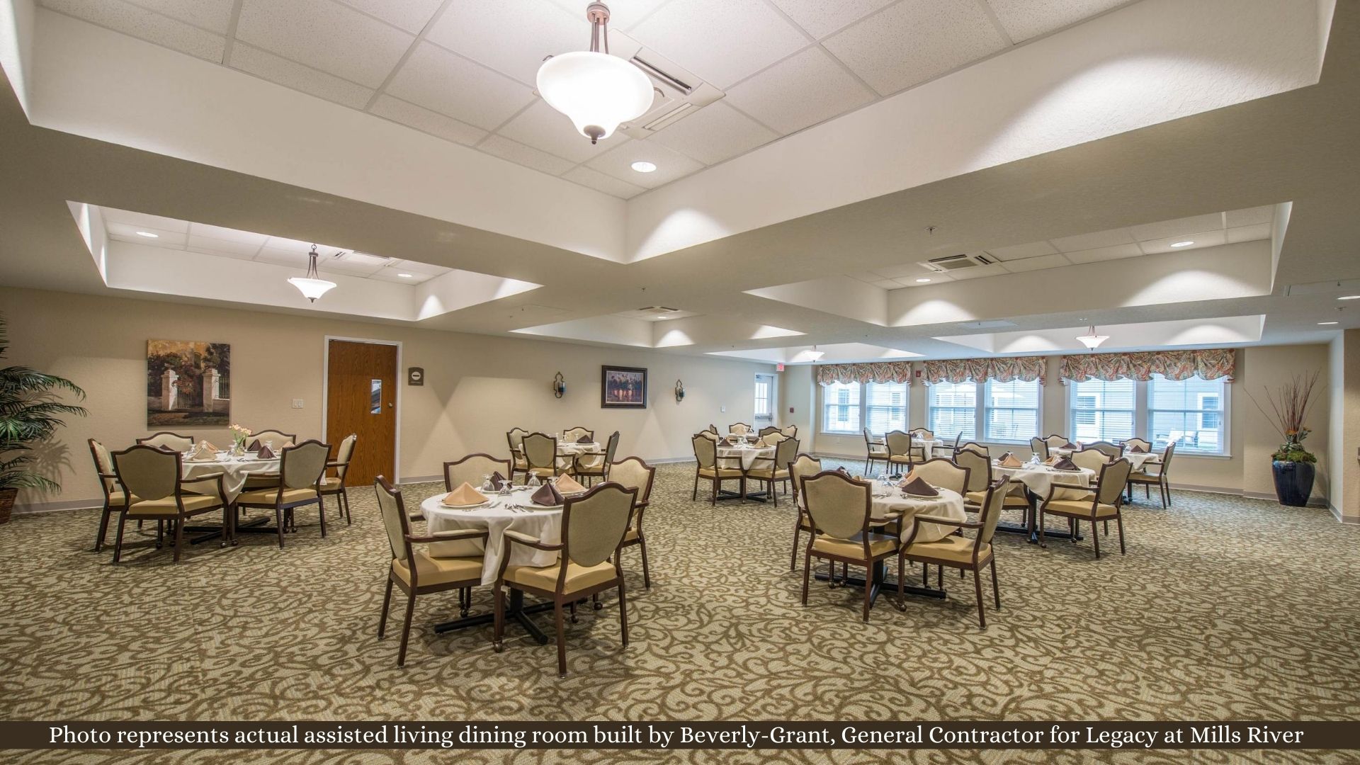 Legacy.Mills.River-Amenities-Assisted.Living.Dining.Room